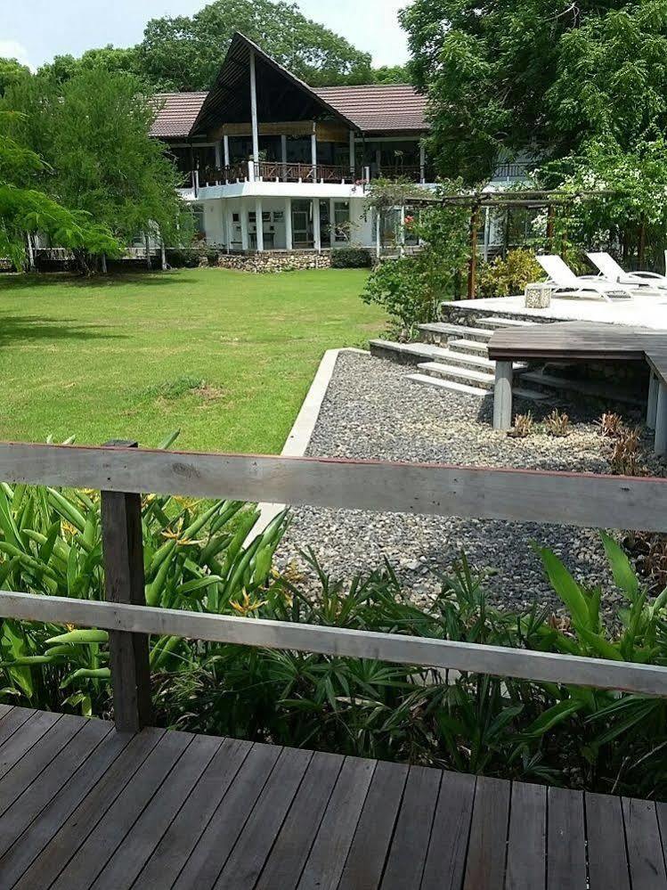 Bajo Komodo Eco Lodge Labuan Bajo Εξωτερικό φωτογραφία