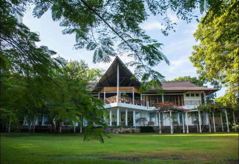 Bajo Komodo Eco Lodge Labuan Bajo Εξωτερικό φωτογραφία
